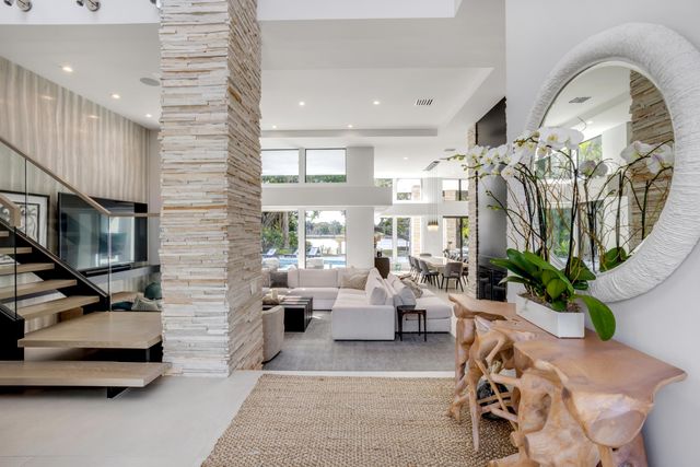 1080 Lake Drive, Delray Beach, FL 33444