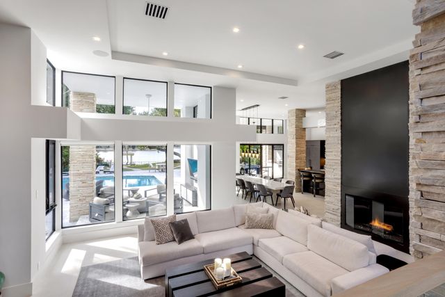 1080 Lake Drive, Delray Beach, FL 33444