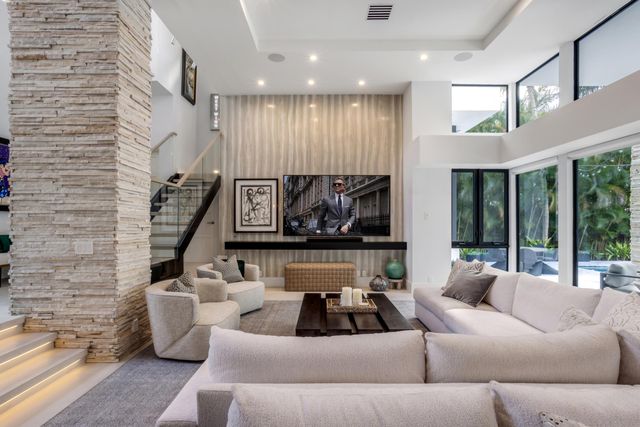 1080 Lake Drive, Delray Beach, FL 33444