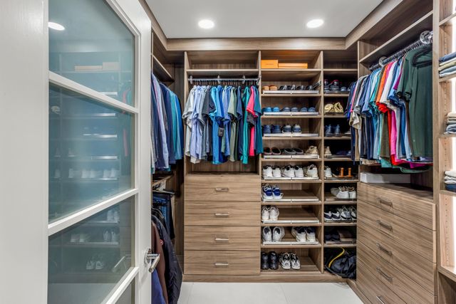 1080 Lake Drive, Delray Beach, FL 33444