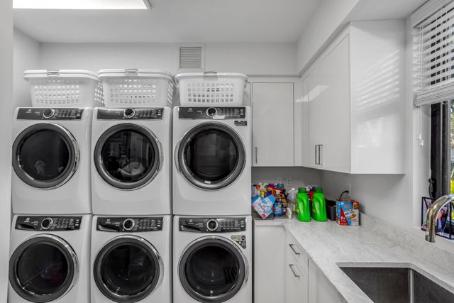 1080 Lake Drive, Delray Beach, FL 33444