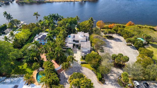 1080 Lake Drive, Delray Beach, FL 33444