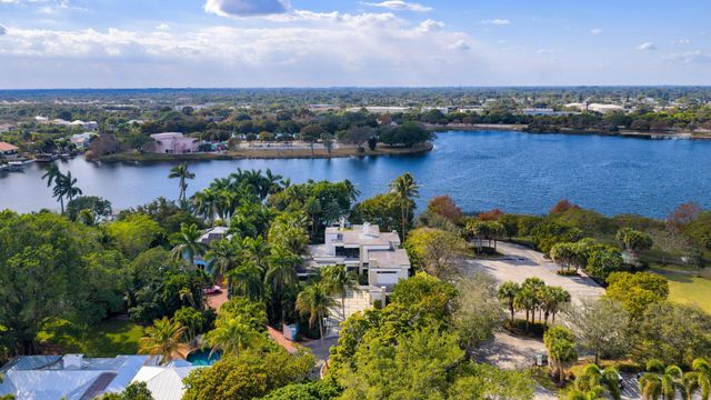 1080 Lake Drive, Delray Beach, FL 33444