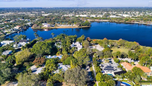 1080 Lake Drive, Delray Beach, FL 33444