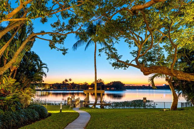 1080 Lake Drive, Delray Beach, FL 33444