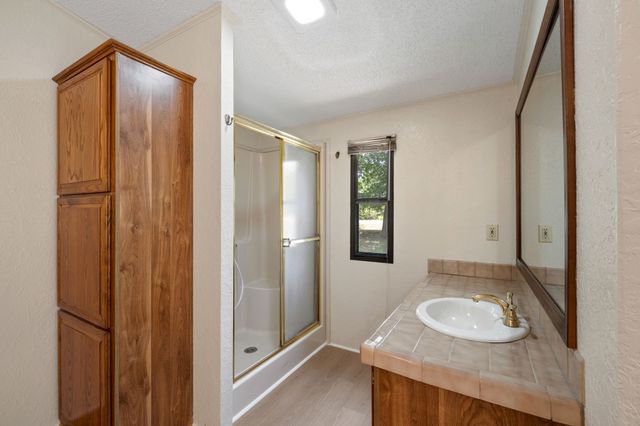 1027 Glen Brook Drive, Pecan Hill, TX 75165