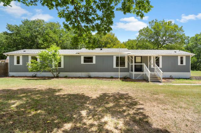 1027 Glen Brook Drive, Pecan Hill, TX 75165