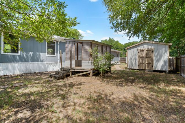 1027 Glen Brook Drive, Pecan Hill, TX 75165