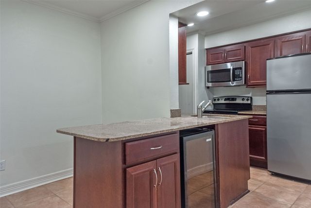 5130 Amesbury Drive 203, Dallas, TX 75206