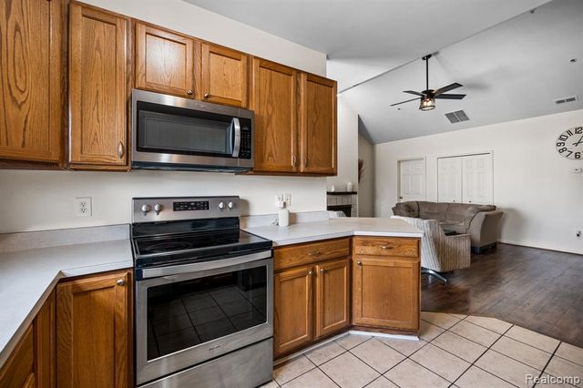 17200 Addington Drive, Commerce Twp, MI 48390