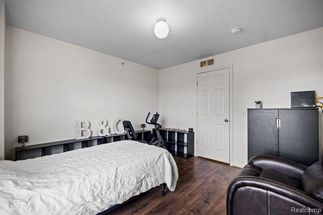 17200 Addington Drive, Commerce Twp, MI 48390