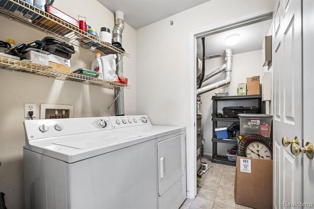 17200 Addington Drive, Commerce Twp, MI 48390