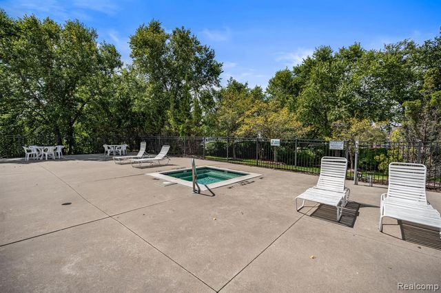 17200 Addington Drive, Commerce Twp, MI 48390