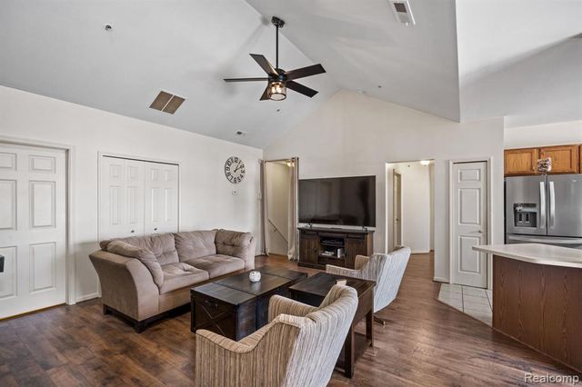 17200 Addington Drive, Commerce Twp, MI 48390