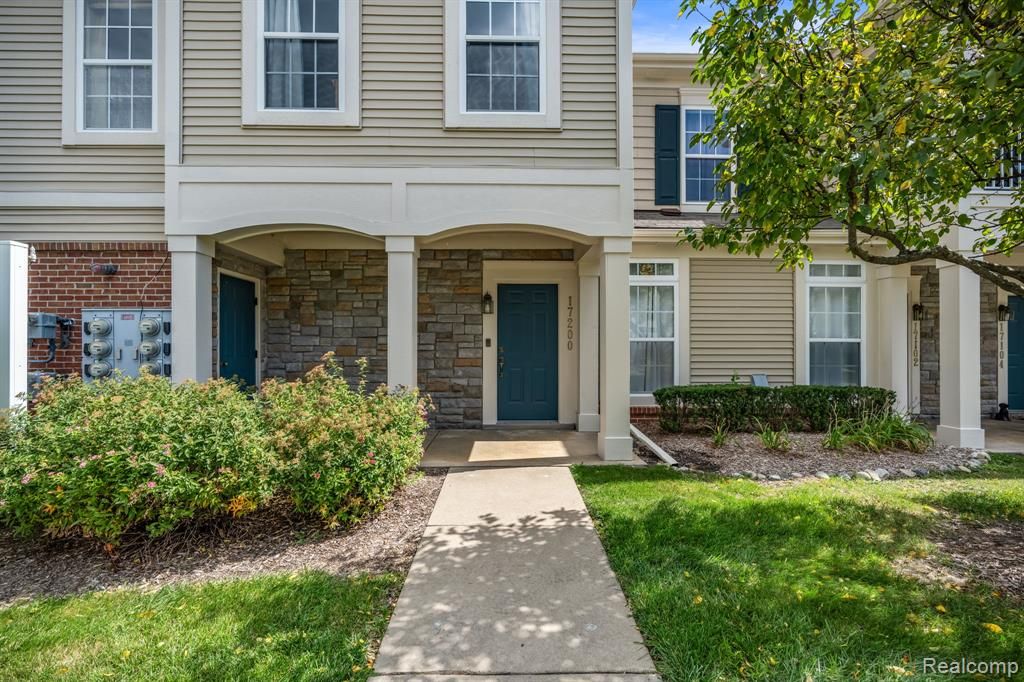 17200 Addington Drive, Commerce Twp, MI 48390