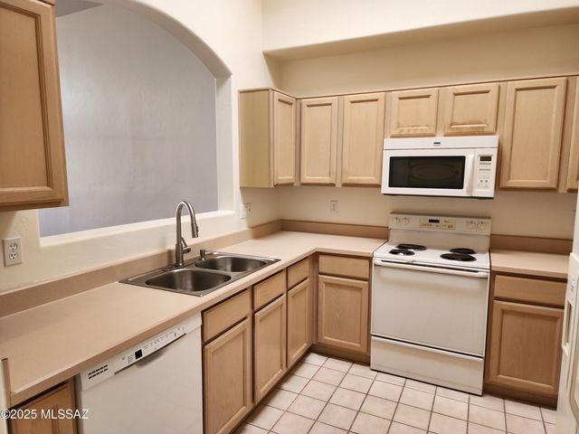 2565 S Pecan Valley Place, Green Valley, AZ 85614