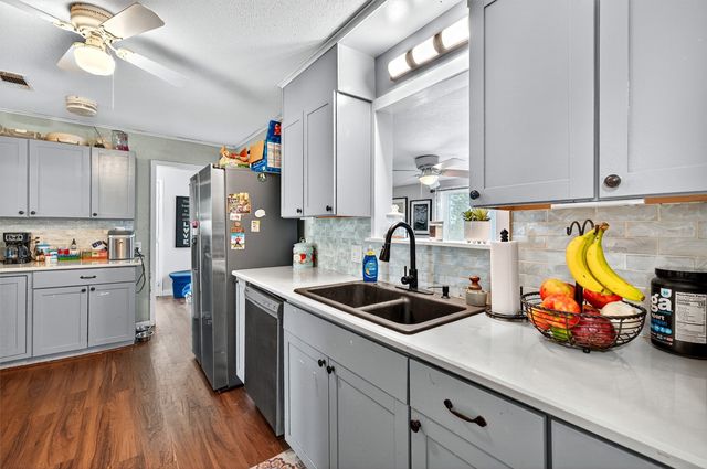 2321 N Shannon Street, Sherman, TX 75092