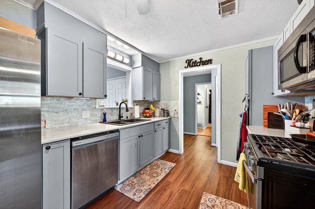 2321 N Shannon Street, Sherman, TX 75092
