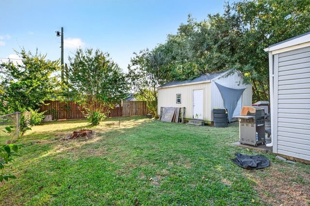 2321 N Shannon Street, Sherman, TX 75092