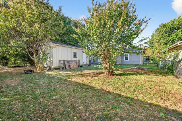 2321 N Shannon Street, Sherman, TX 75092