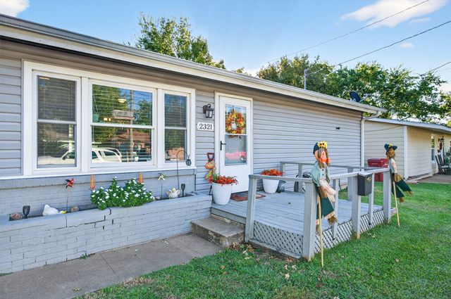 2321 N Shannon Street, Sherman, TX 75092