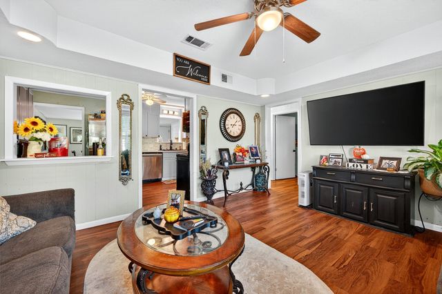 2321 N Shannon Street, Sherman, TX 75092