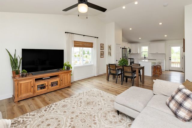 5306 NW 17th Street, Ankeny, IA 50023