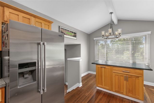 7900 Roseland Drive, Urbandale, IA 50322
