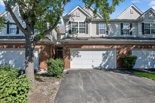 1690 Buckingham Drive, Des Plaines, IL 60018