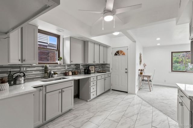 18030 SANTA BARBARA Drive, Detroit, MI 48221