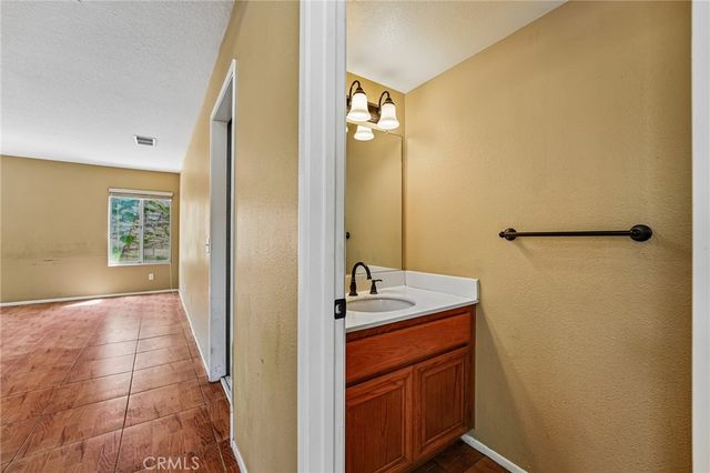 10173 Shale Lane, Mentone, CA 92359