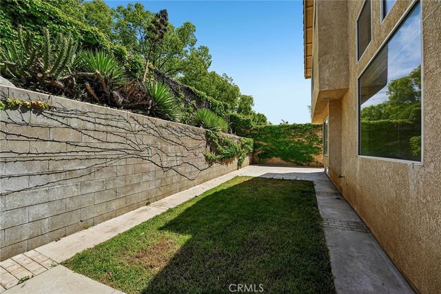10173 Shale Lane, Mentone, CA 92359