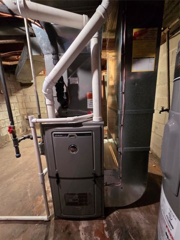 4125 NE 150th Avenue, Elkhart, IA 50073