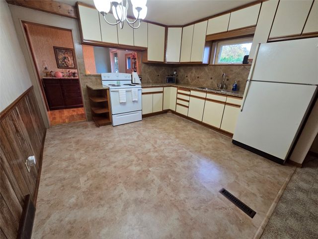 4125 NE 150th Avenue, Elkhart, IA 50073