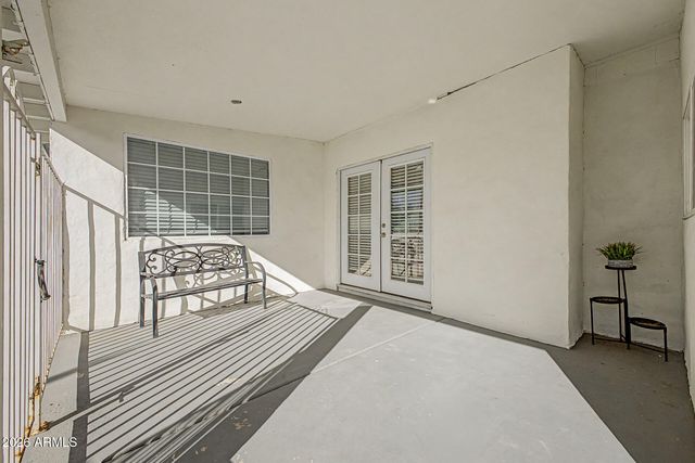 8740 W KEIM Drive, Glendale, AZ 85305