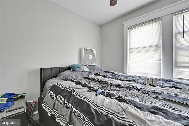 204 E AVON RD, Brookhaven, PA 19015