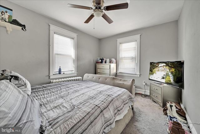 204 E AVON RD, Brookhaven, PA 19015