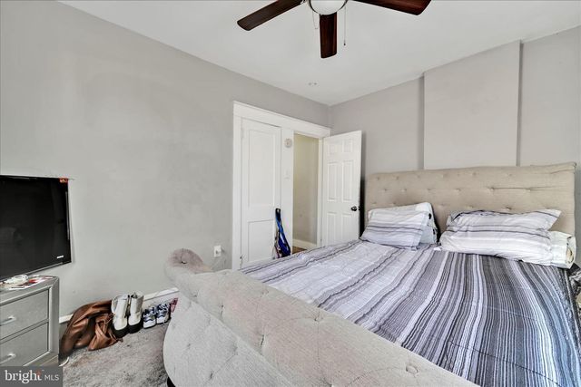 204 E AVON RD, Brookhaven, PA 19015