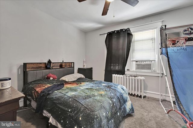 204 E AVON RD, Brookhaven, PA 19015