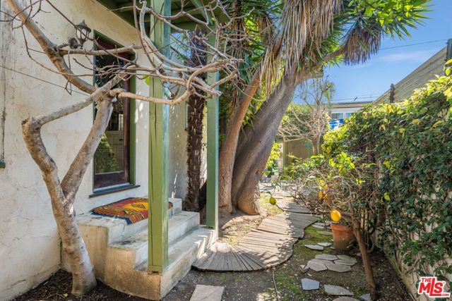 12106 Herbert Street, Los Angeles, CA 90066