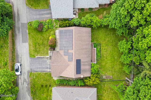 31 Freeman Road, Albany, NY 12208