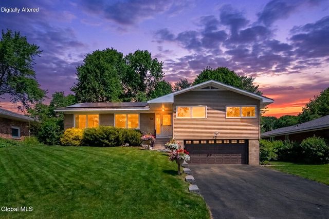 31 Freeman Road, Albany, NY 12208