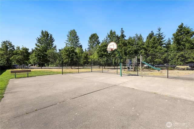 11719 9th Avenue Ct E, Tacoma, WA 98445