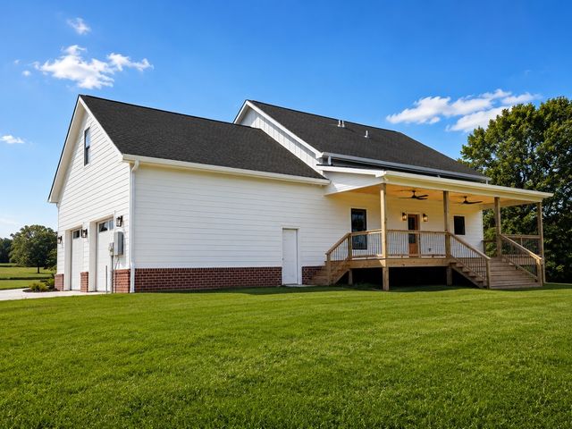 1516 Columbia Rd, Dickson, TN 37055