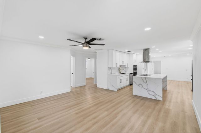 360 SW 2nd Street, Boca Raton, FL 33432