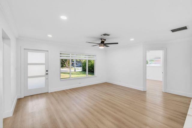 360 SW 2nd Street, Boca Raton, FL 33432