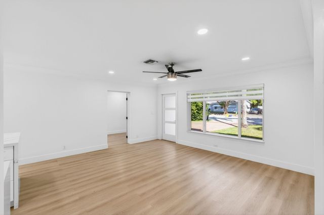 360 SW 2nd Street, Boca Raton, FL 33432