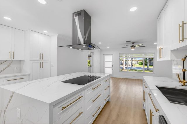 360 SW 2nd Street, Boca Raton, FL 33432