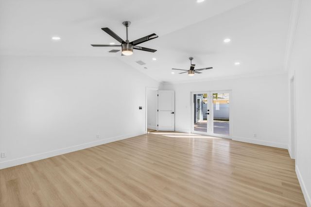 360 SW 2nd Street, Boca Raton, FL 33432