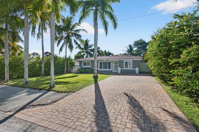360 SW 2nd Street, Boca Raton, FL 33432